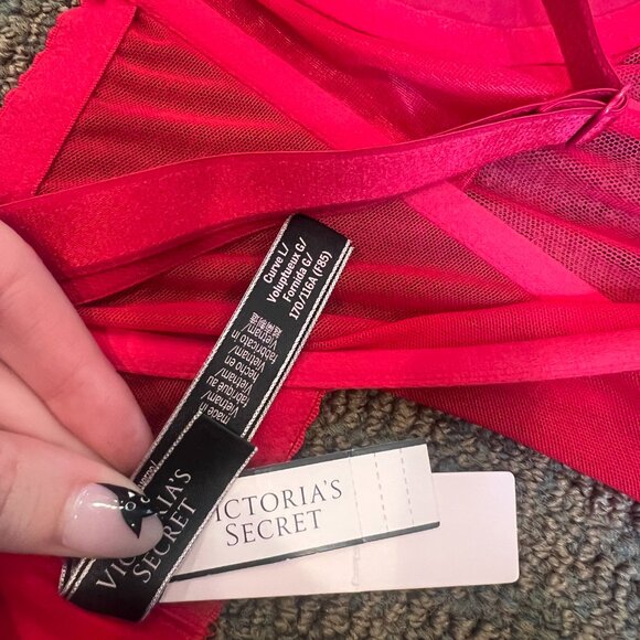 Red Corset - Picture 6 of 7